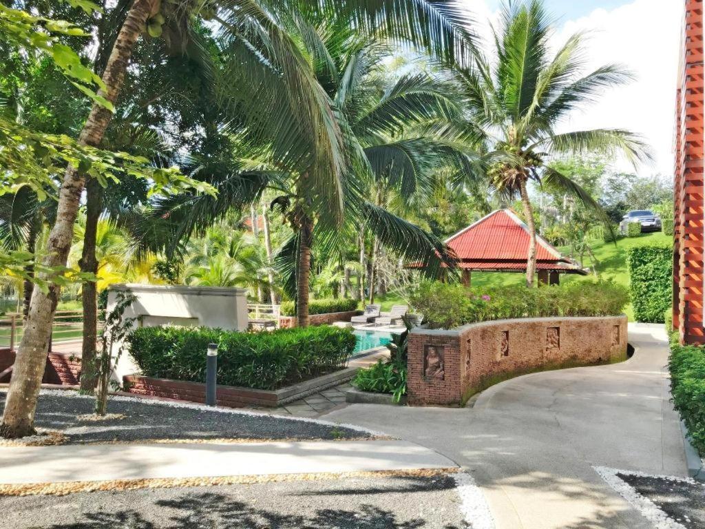 Royal Lee Resort And Spa Nai Yang Экстерьер фото
