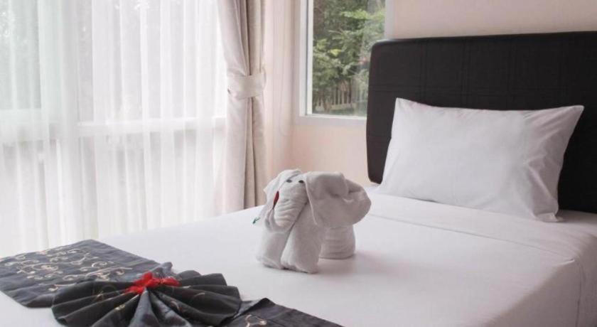 Royal Lee Resort And Spa Nai Yang Экстерьер фото
